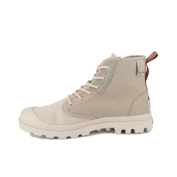 Palladium PAMPA Detroit Zip SU boot Safari Sahara - outer side profile showing canvas texture and brown pull tab