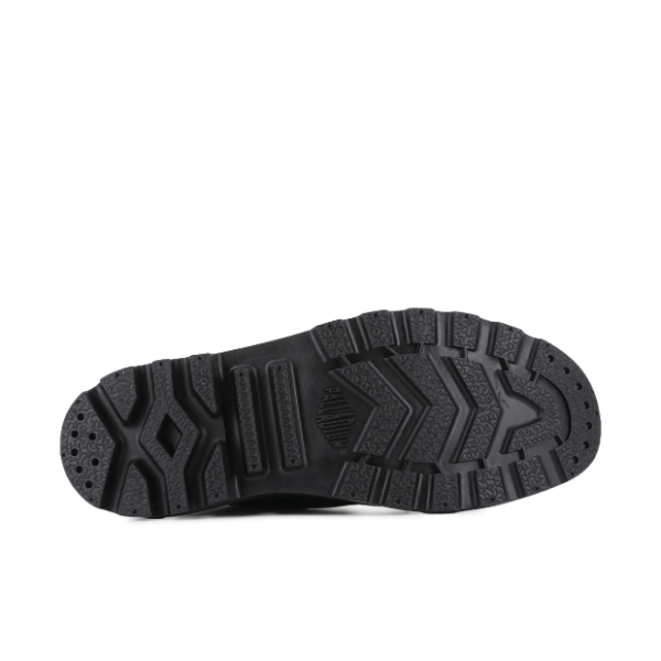 Outsole view of Pampa Hi Outzip Overlab – Black with high-traction rubber tread