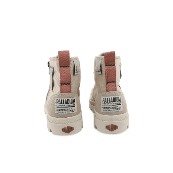 Palladium Pampa Detroit Zip Safari Sahara – rear pair view showing Palladium branding, pull tabs and zip closure