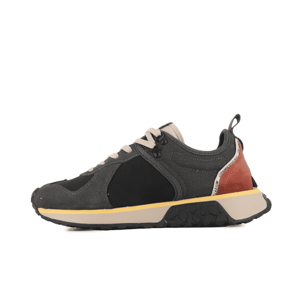 Troop Runner - Beluga / Black